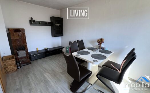 Apartament 2 camere de vânzare – Sarmisegetuza | Vizavi de cetate | Etaj 2
